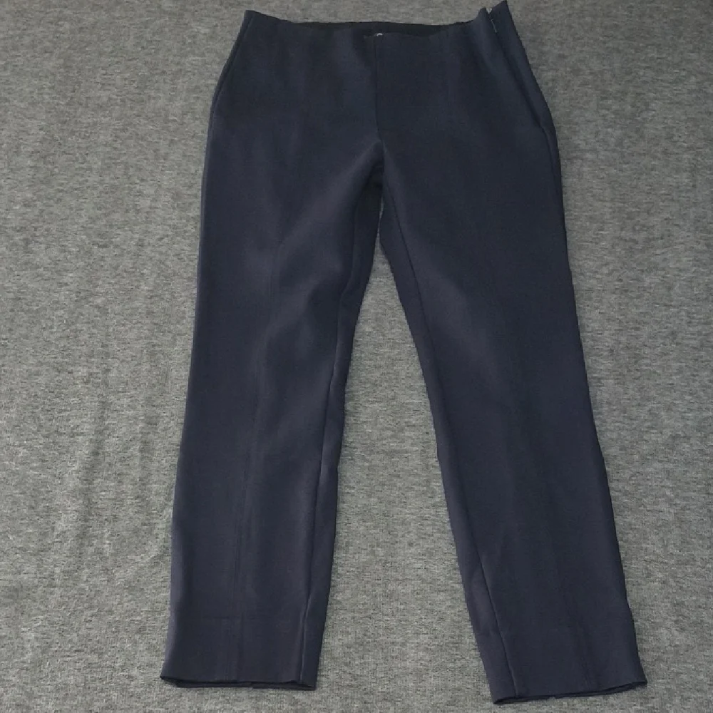 Quince Women's Ultra Stretch Ponte Pintuck Navy Ankle Pants Size M